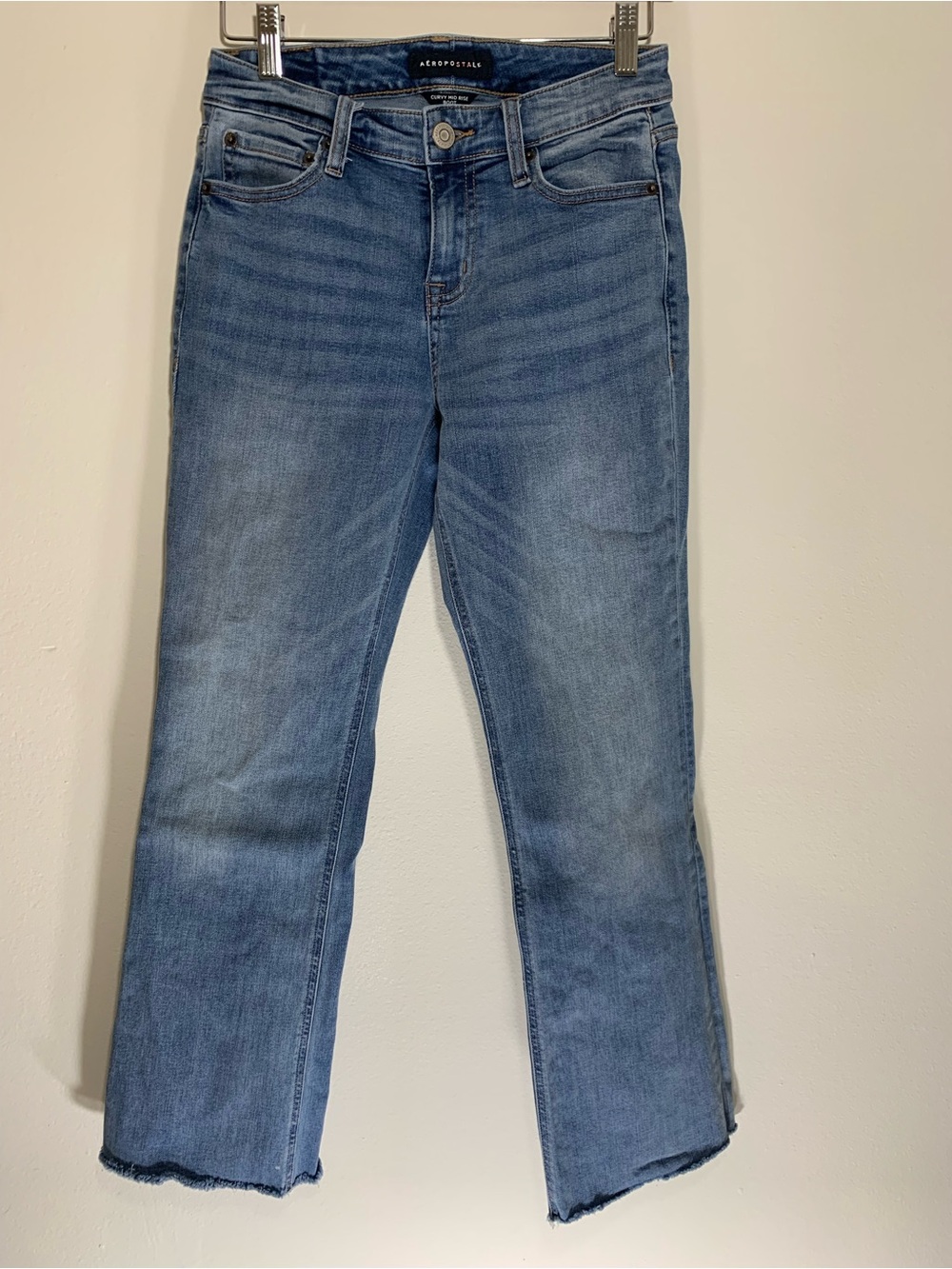 Aeropostale Women's Light Blue Straight Crop Jeans